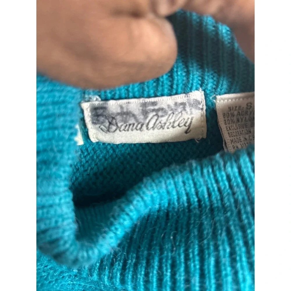 Vintage Teal Sweater With Black Shoulder Appliques & Ribbed Crew Neck‎ size 8